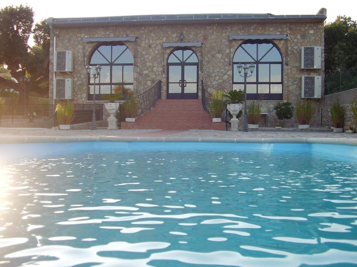 Hotel Rural El Convento Valencia de Alcántara Exterior photo